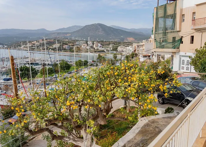 Jelena Apartments By The Sea